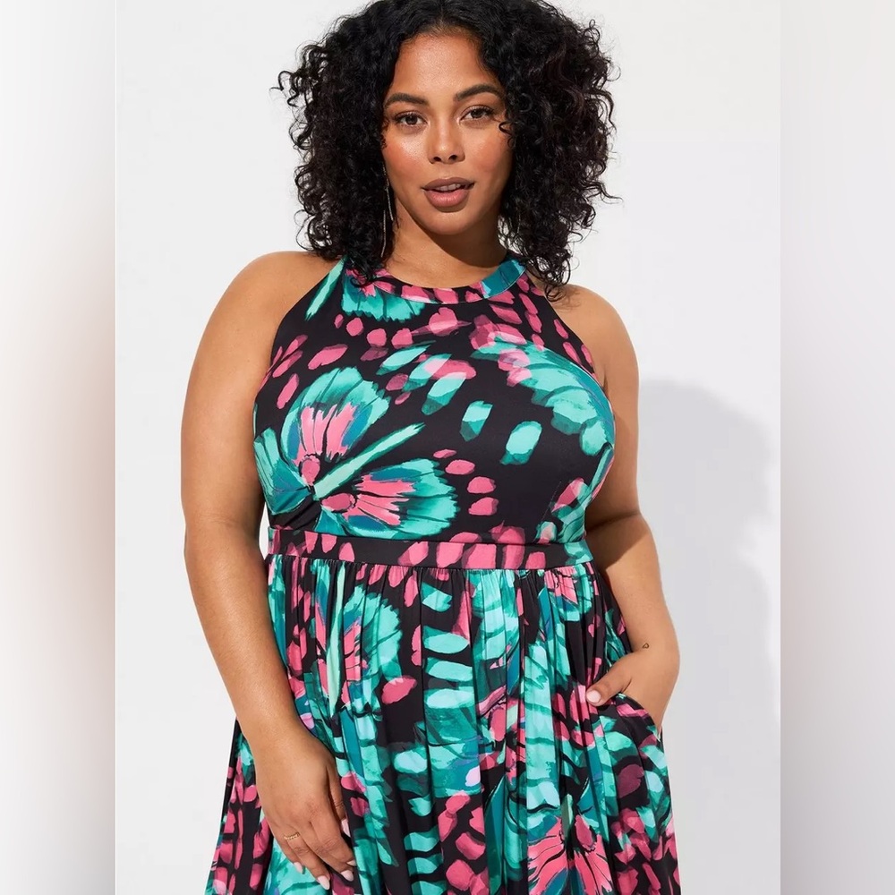 Torrid - Maxi Studio Knit Halter Dress with Pockets - 3 - Picture 2 of 11